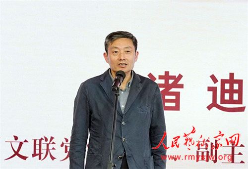 �����촬�̡����������ɹ�չ���ھ���Ļ