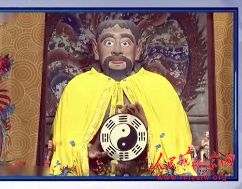 �������˴����־������Ů�л���������ʻ���ᵳ����ǡ���ϯ�����䲩ʿ����ǰ��