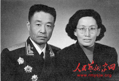 ��ѫ���ϵ����֡�������1955��9��27�����ε��ȱ�