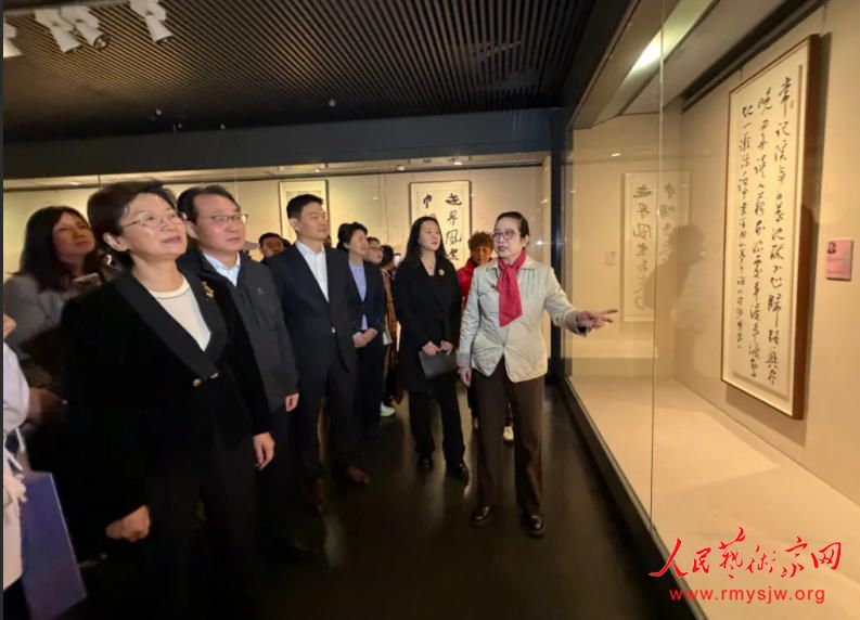 ȫ��֪��Ů�鷨������չ������Ѳչ���Ͼ���Ļ