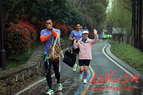 �㽭�����º�С�ֶ������ز�321�ܲ���̨��վԲ���չ�